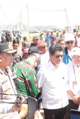 Wagub Sulsel Apresiasi Polres Sidrap, Water Cannon Turun Bantu Sawah Petani