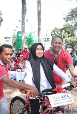 Meriahkan HUT RI ke 81, Kapolres Sidrap Hadiri Jalan Sehat Bersama Forkopimda