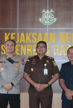 Silaturahmi ke Kejari Sidrap, Kapolres Tegaskan Polisi-Jaksa Solid