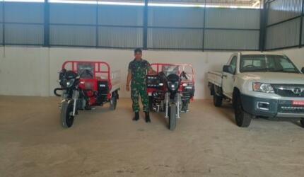 metrolacaknews.com - KDMP Desa Padang Loang Alau Terima Kendaraan Operasional dari PT Agrinas, Diterima Babinsa Sertu Syampraja
